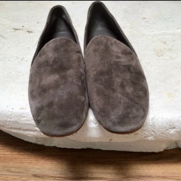 Vince Taupe Suede Flats - Excellent Condition!
Size 8.5 - Picture 4 of 5